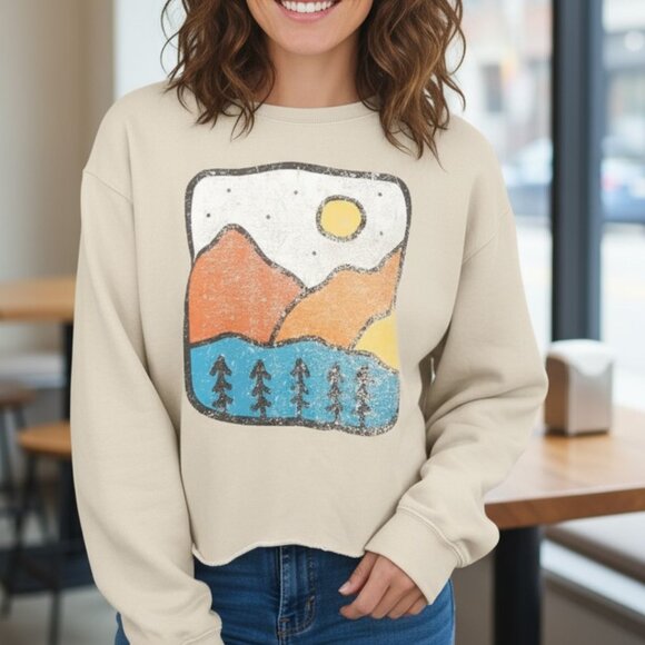 The Poppy Seed Moutain Sweatshirt - Picture 1 of 8